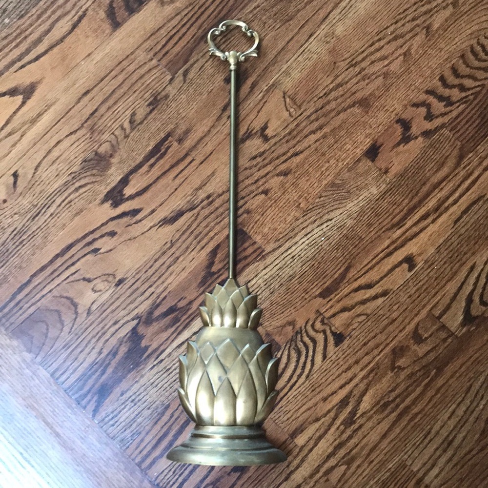 Williamsburg Brass door stop. Welcome Pineapple🍍